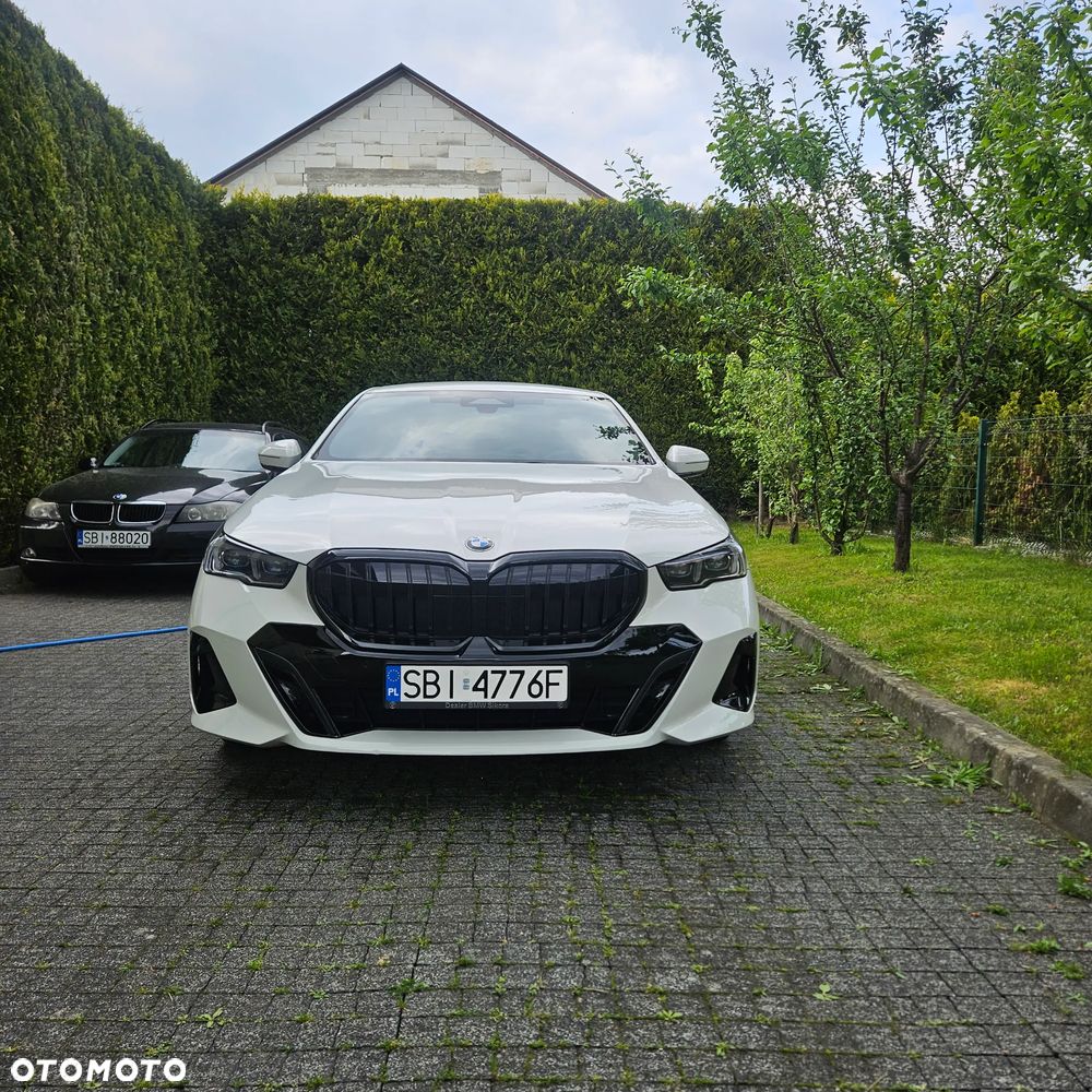 BMW Seria 5 520i mHEV M Sport - 2