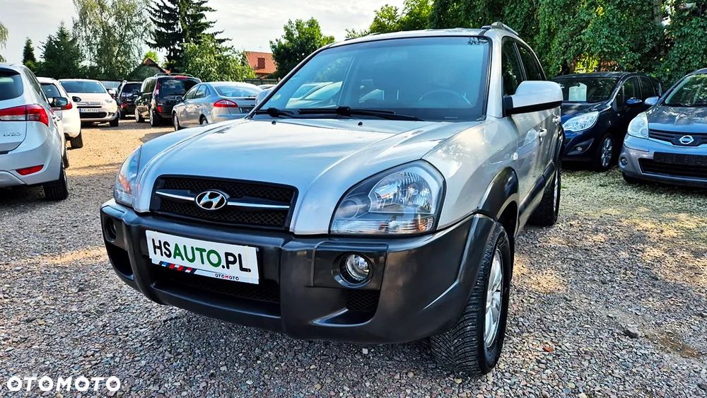 Hyundai Tucson 2.0 Comfort 2WD - 26