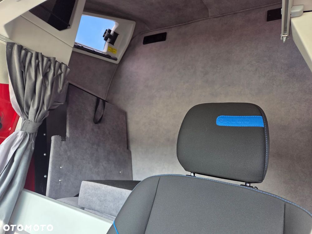 Piaggio Porter NP6 - 25