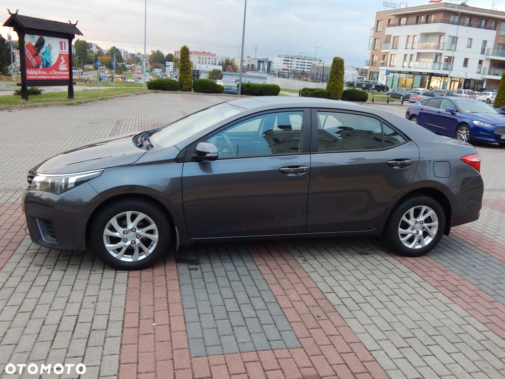 Toyota Corolla 1.6 Luna - 13