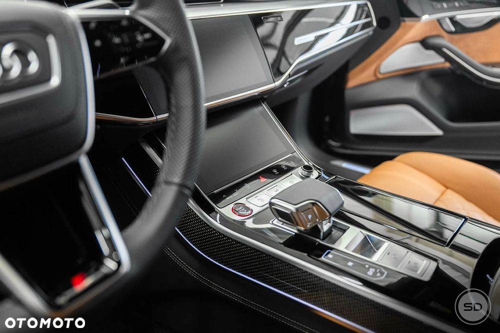 Audi S8 - 5