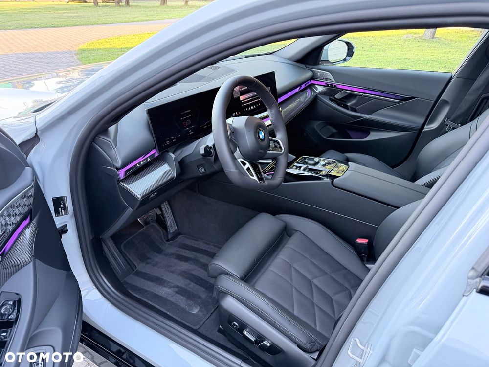 BMW Seria 5 540d xDrive mHEV M Sport - 35