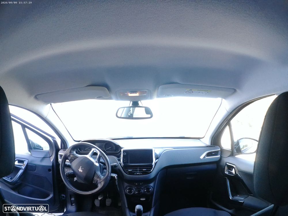Peugeot 208 1.2 PureTech Style - 8