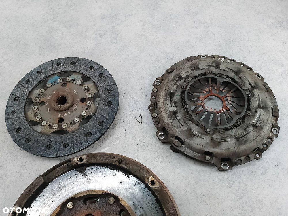 SPRZEGŁO KOMPLETNE PEUGEOT 308 I FL 9678013980 9675022680 1.6 HDI - 6
