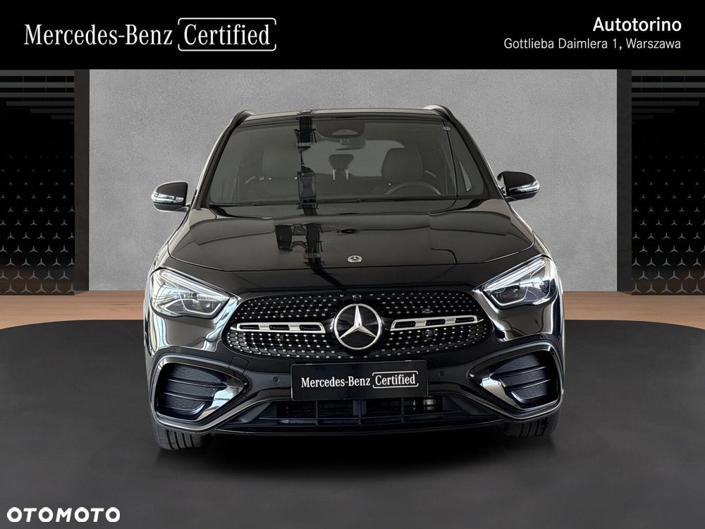 Mercedes-Benz GLA - 9