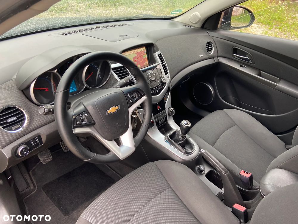 Chevrolet Cruze - 28