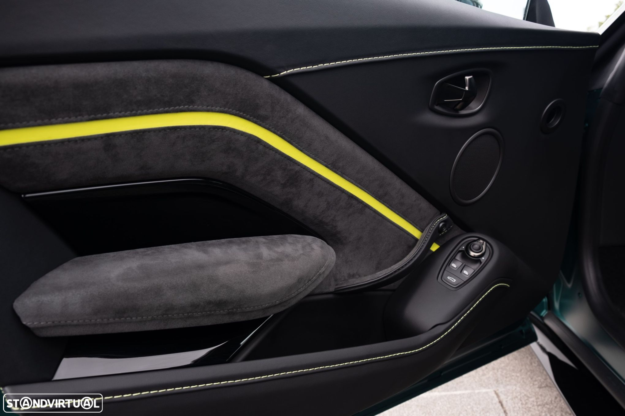 Aston Martin Vantage Coupe V8 F1 Edition - 19