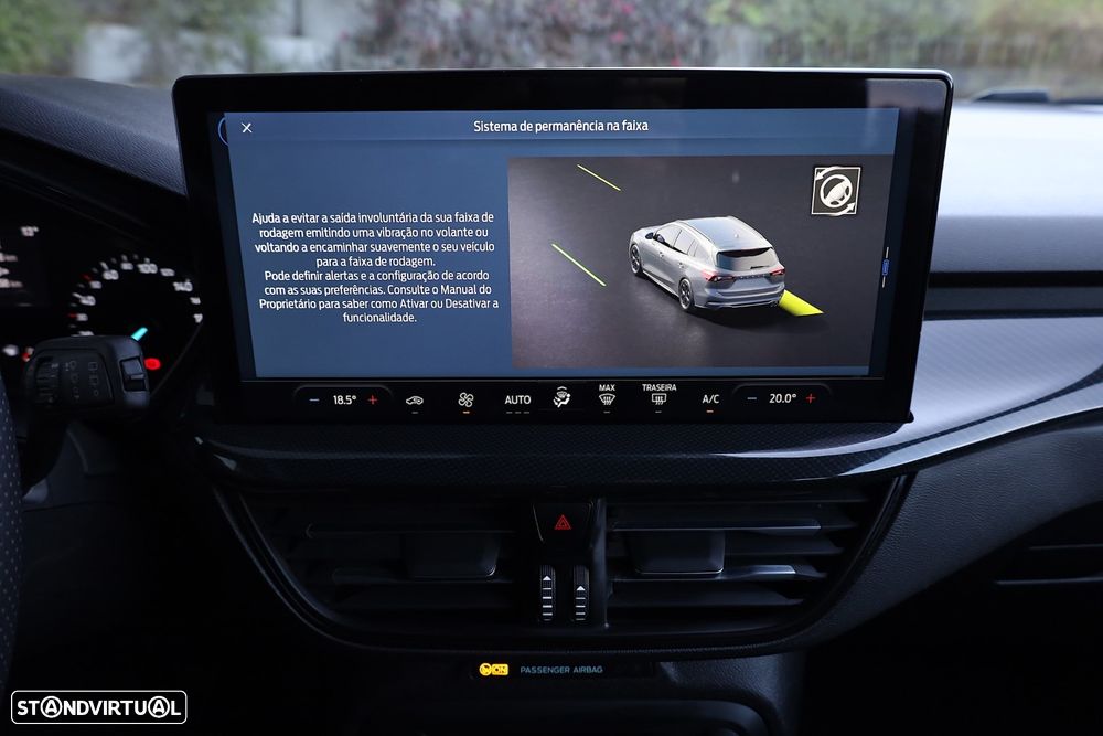 Ford Focus 1.0 EcoBoost MHEV ST-Line - 37