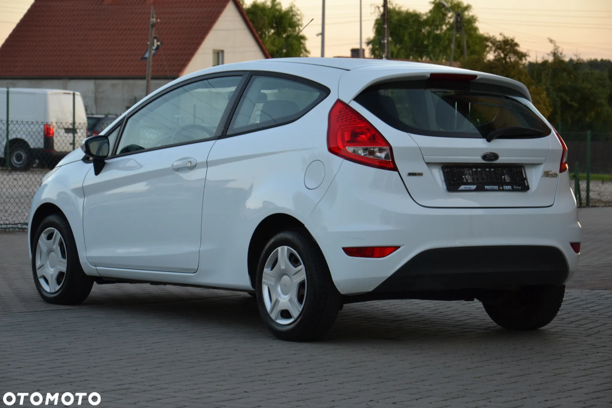 Ford Fiesta 1.6 TDCI Ambiente - 13