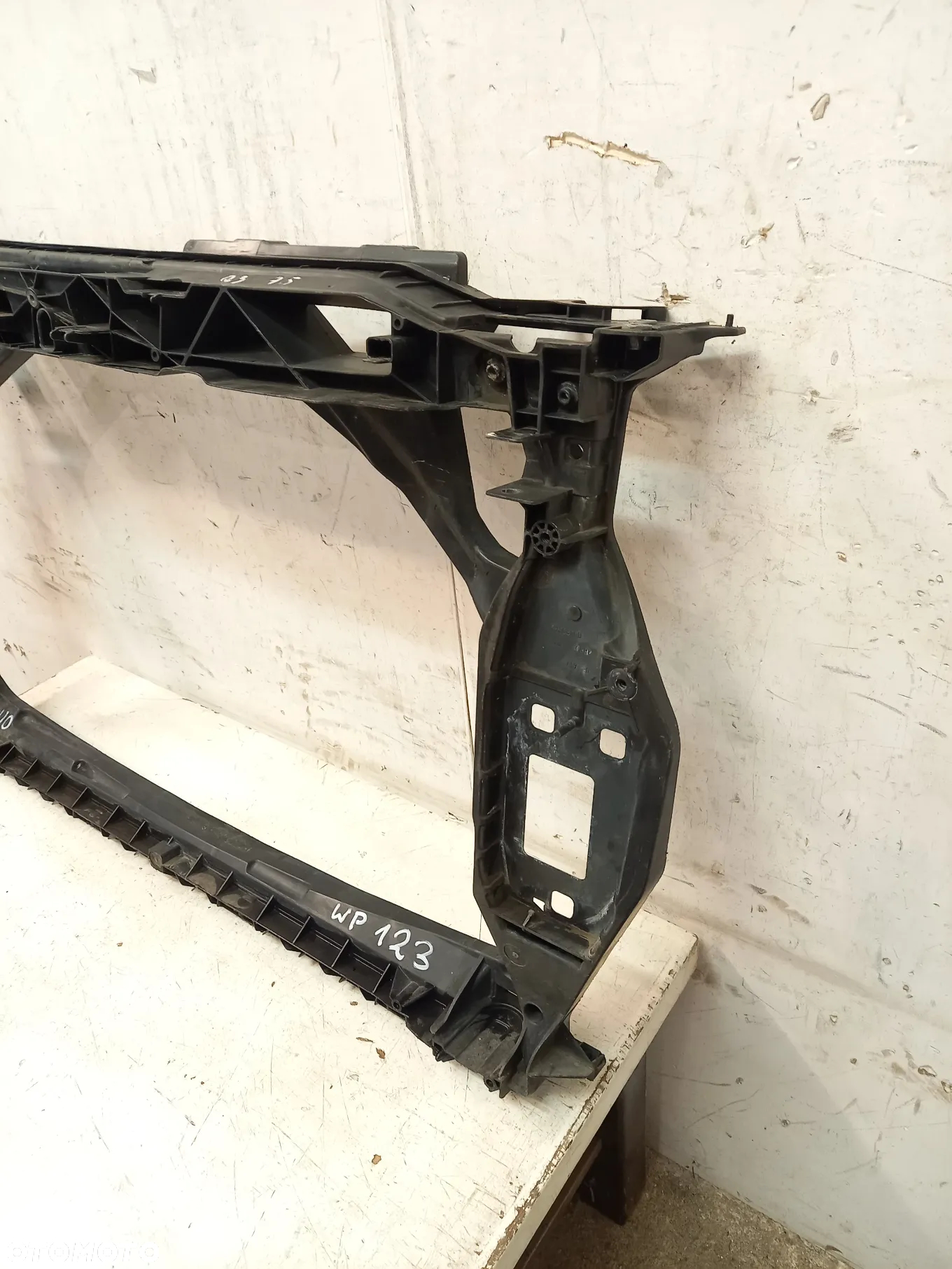 Audi Q3 8U0 wzmocnienie czolowe pas przedni - 3