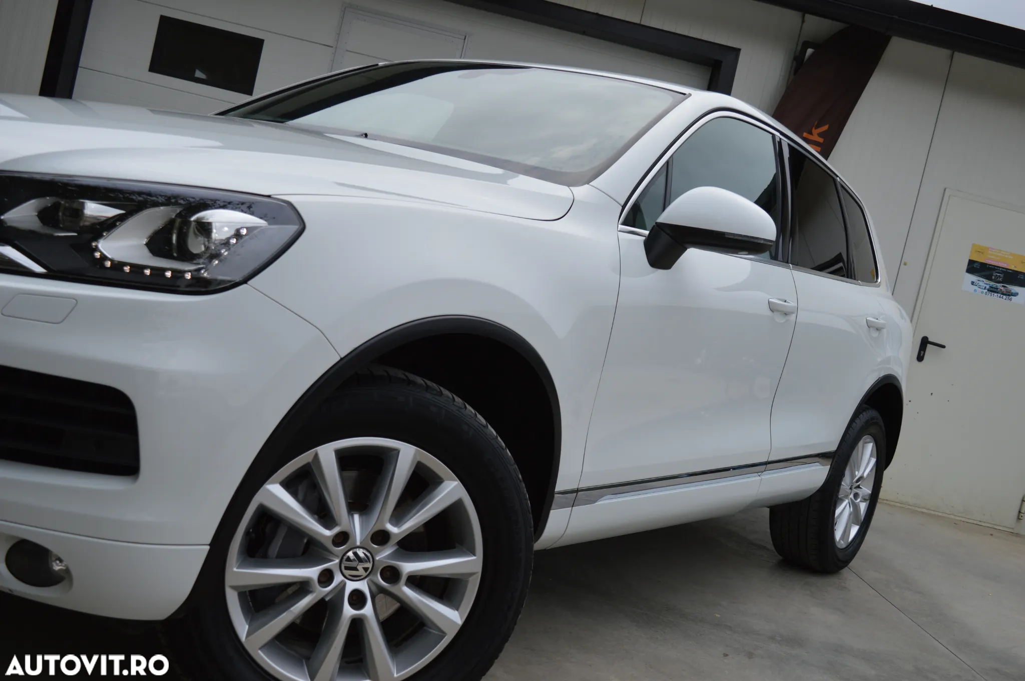 Volkswagen Touareg 3.0 V6 TDI BMT - 11