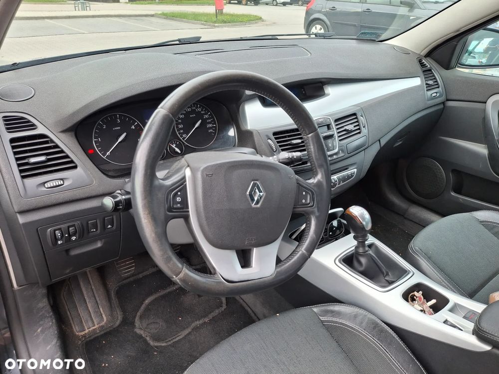 Renault Laguna 1.5 dCi Authentique - 4