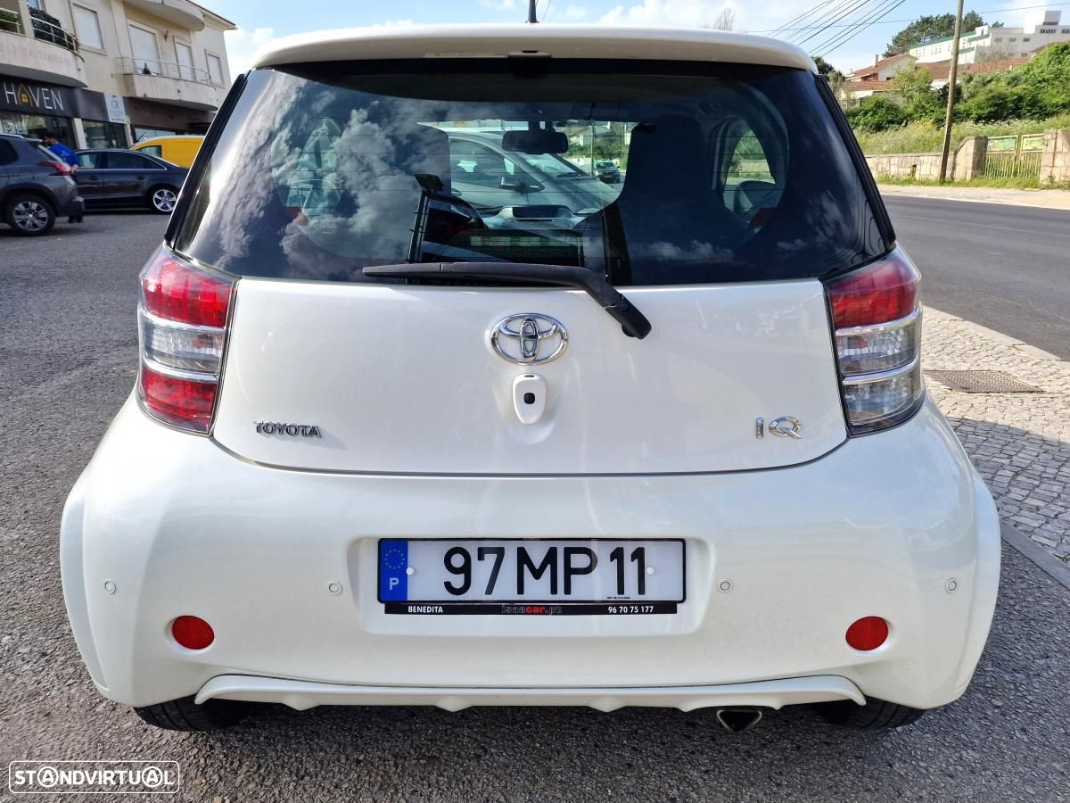 Toyota iQ 1.4 D-4D 2 - 8