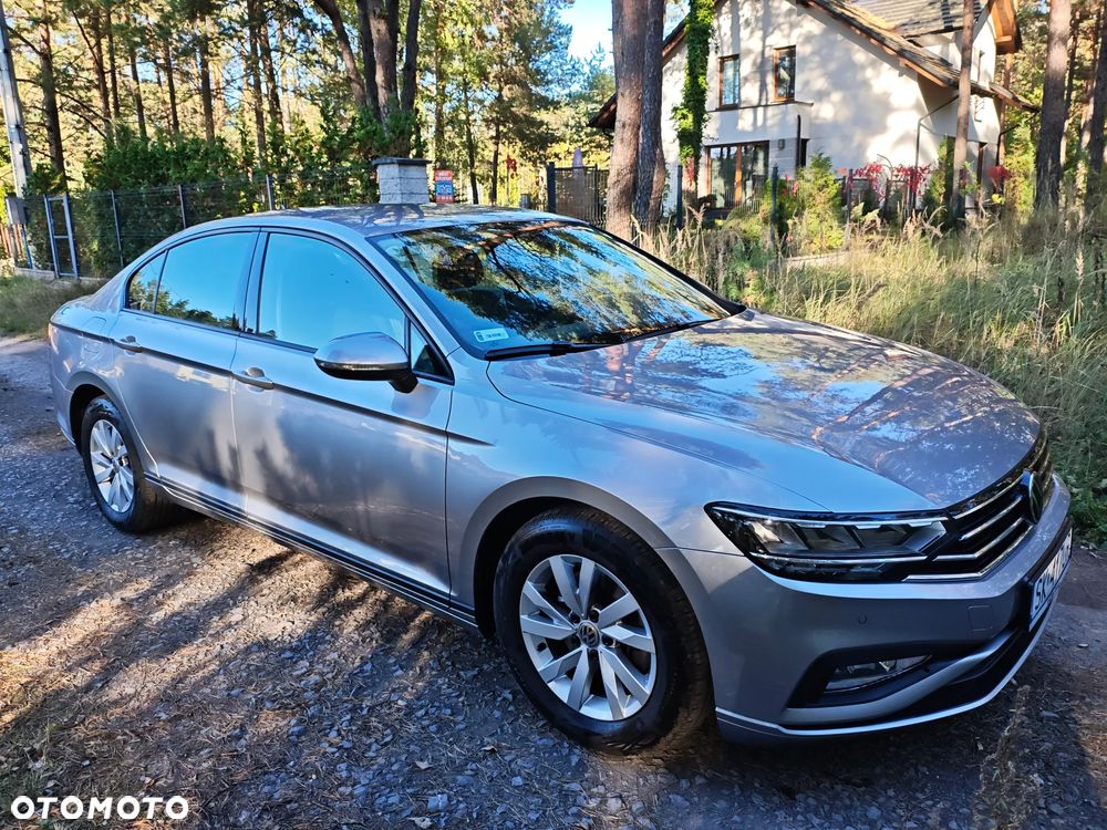 Volkswagen Passat - 4