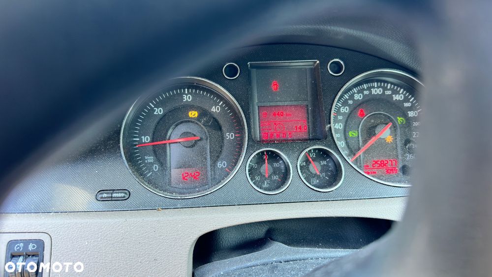 Volkswagen Passat 2.0 TDI DPF DSG Comfortline - 12