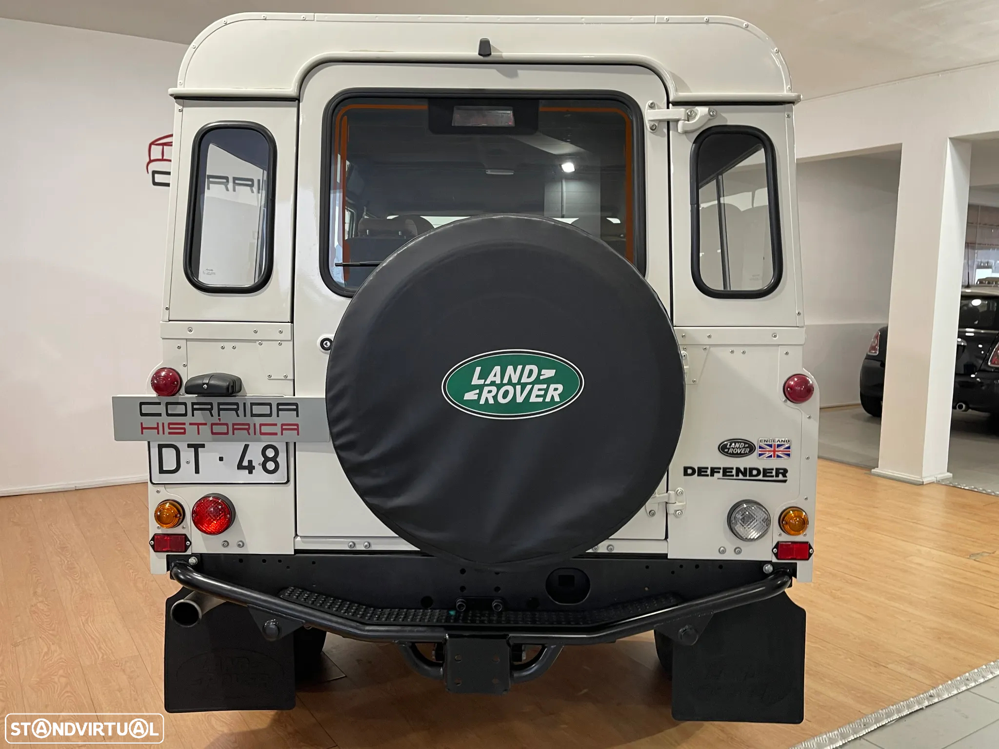Land Rover Defender 110 CC 2.4 CRD SE - 36