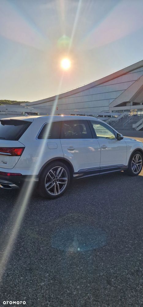 Audi Q7 50 TDI mHEV Quattro S Line Tiptr - 4