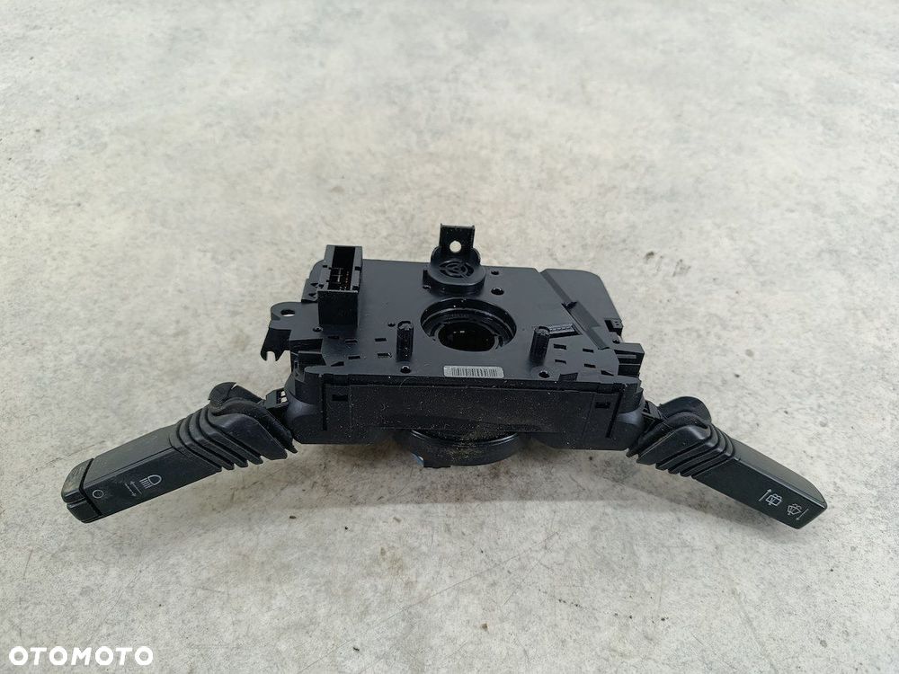 PRZEŁĄCZNIK ZESPOLONY OPEL ZAFIRA B 13306115AD 498990969 204735  VALEO - 9