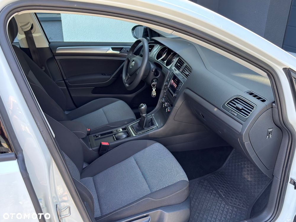 Volkswagen Golf 1.2 TSI BMT Trendline EU6 - 35