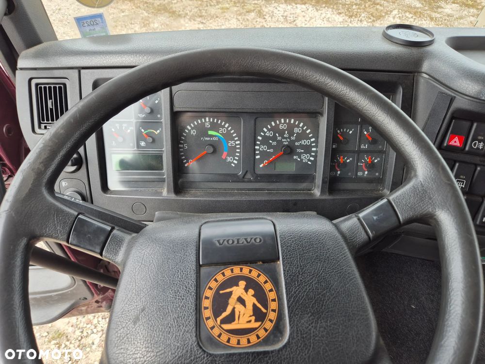 Volvo FL6 - 27