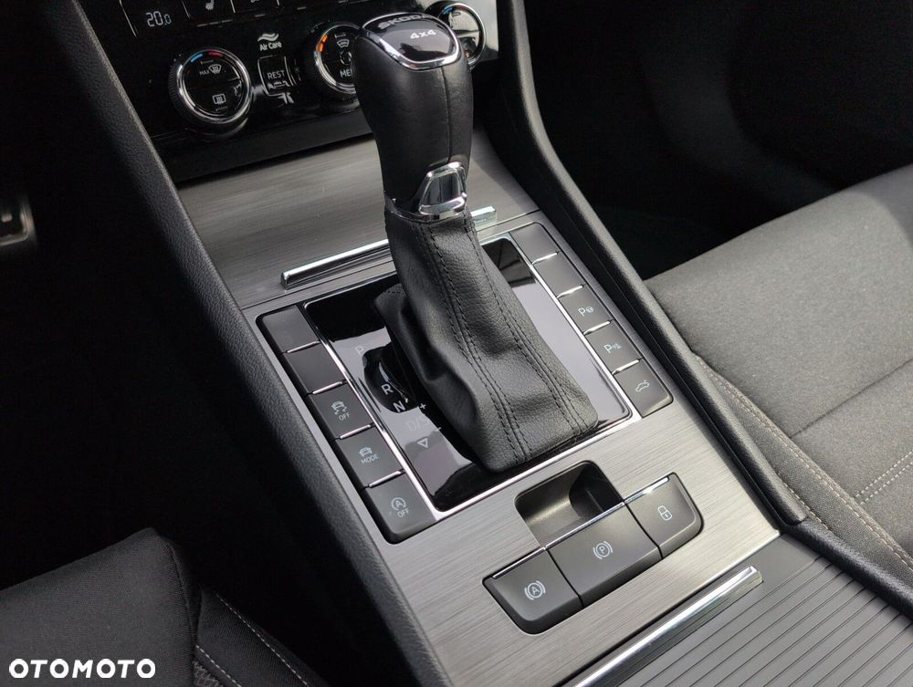 Skoda Superb 2.0 TDI SCR 4x4 Scout DSG - 40