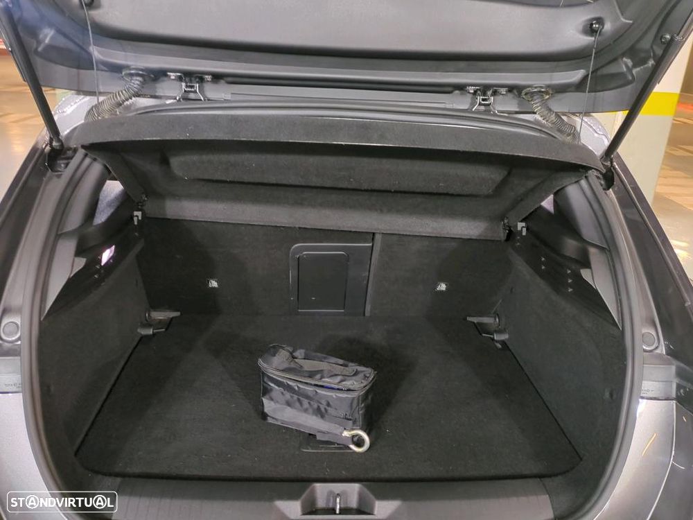 Opel Astra 1.5 D Elegance - 10