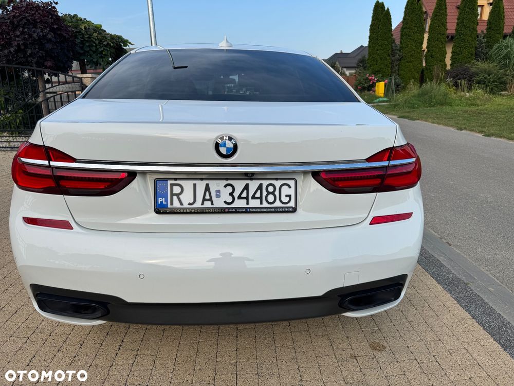 BMW Seria 7 740Li xDrive - 29