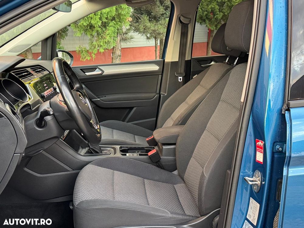 Volkswagen Touran 2.0 TDI DSG Comfortline - 17
