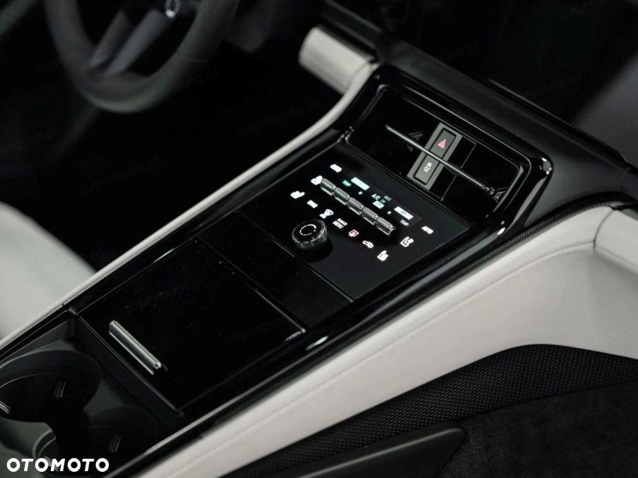 Porsche Panamera - 12