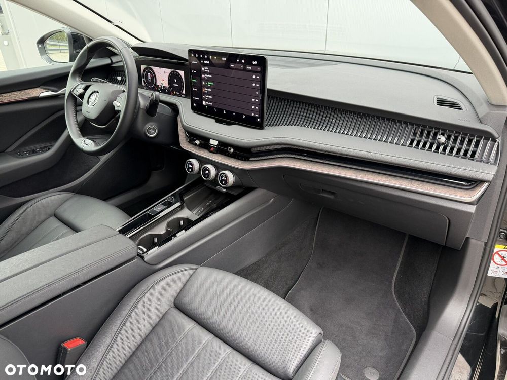 Skoda Superb 2.0 TDI SCR L&K DSG - 27