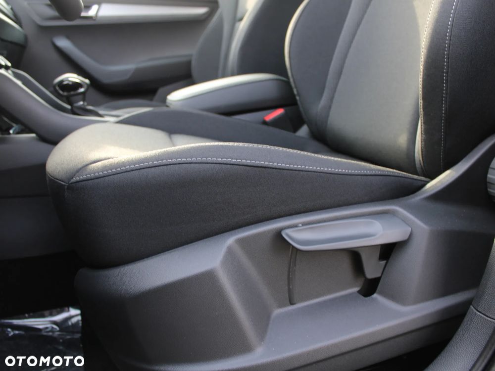 Skoda Karoq 1.5 TSI ACT Drive DSG - 12