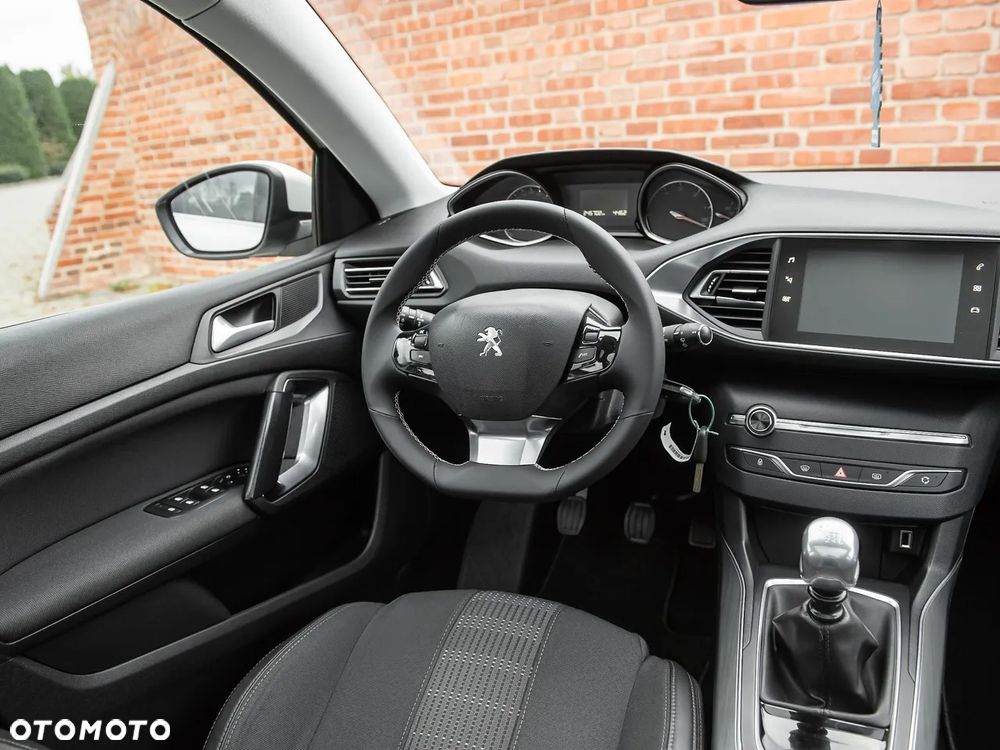 Peugeot 308 - 25