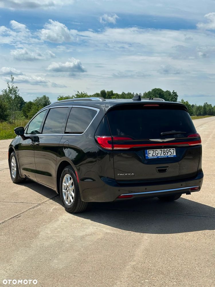 Chrysler Pacifica - 5