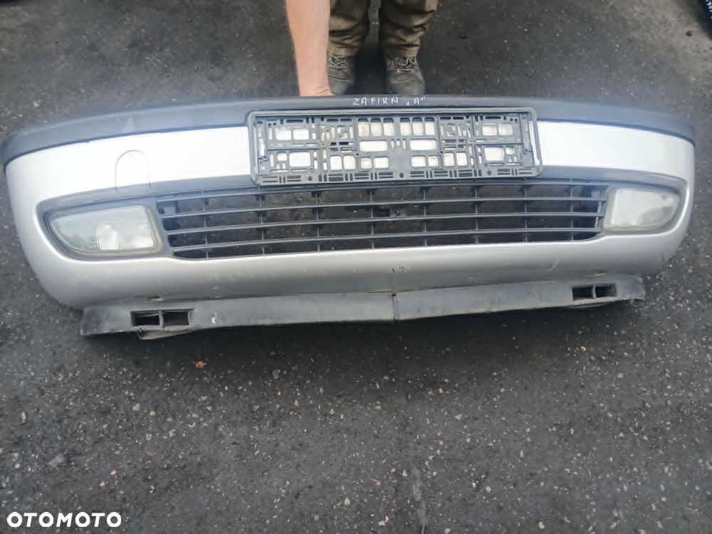 Opel Zafira A zderzak przedni - 1