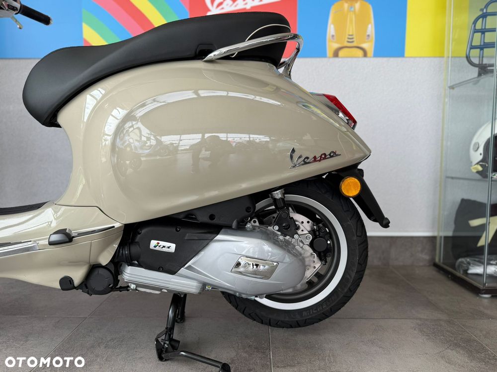 Vespa Primavera - 8
