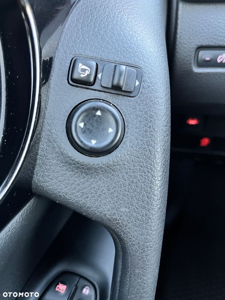 Nissan Qashqai 1.2 DIG-T Visia EU6 - 25