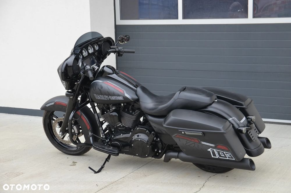 Harley-Davidson Touring Street Glide - 6