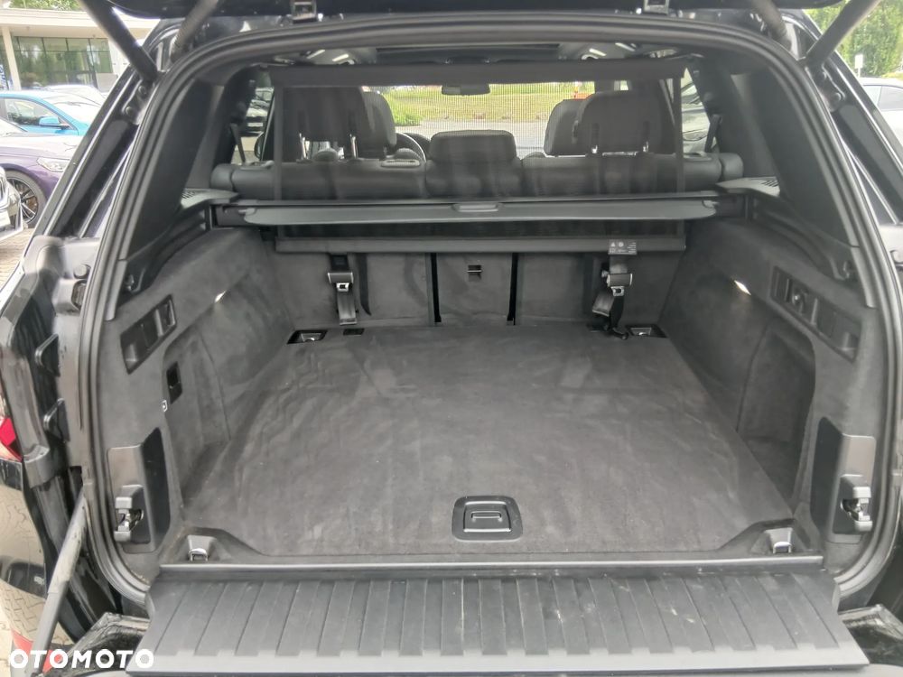 BMW X5 xDrive40d mHEV - 33