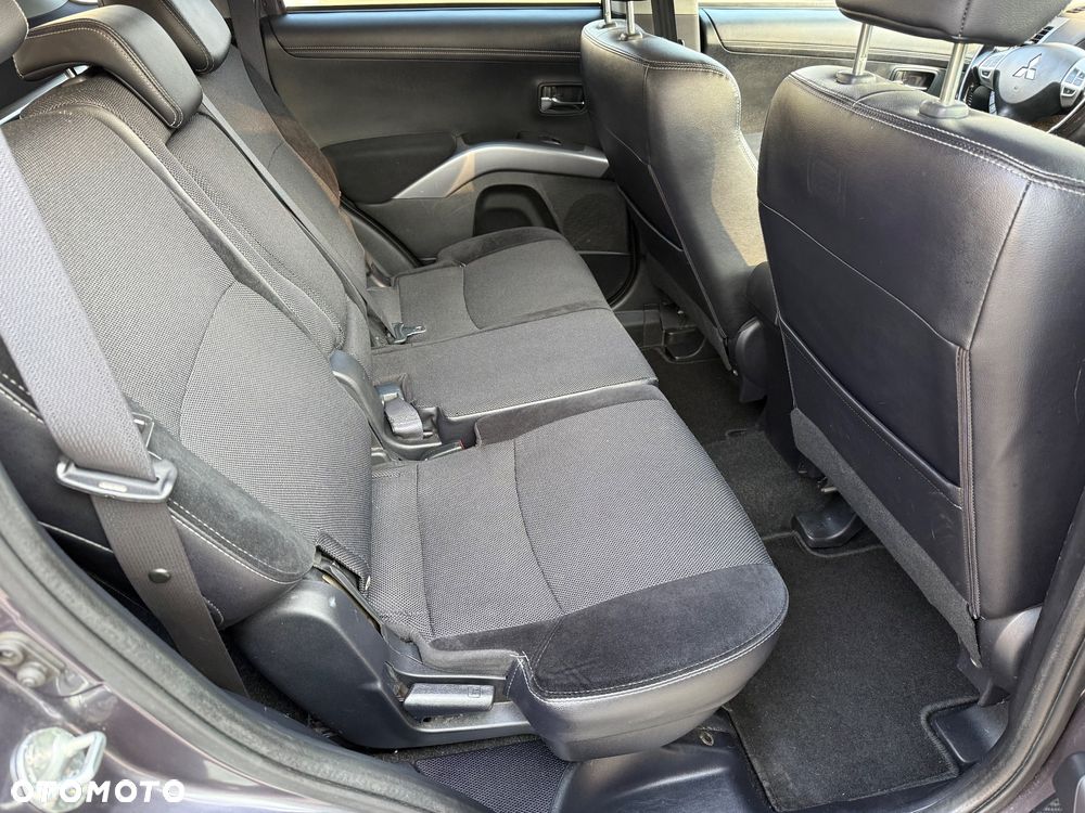 Mitsubishi Outlander 2.0 2WD Invite - 31