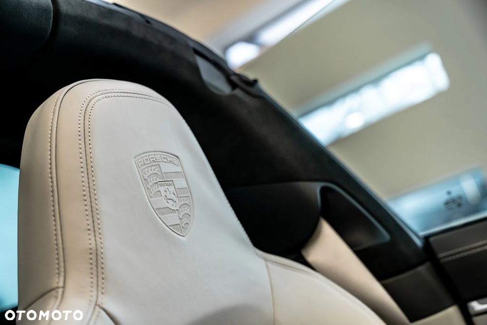 Porsche 911 Targa 4 - 31