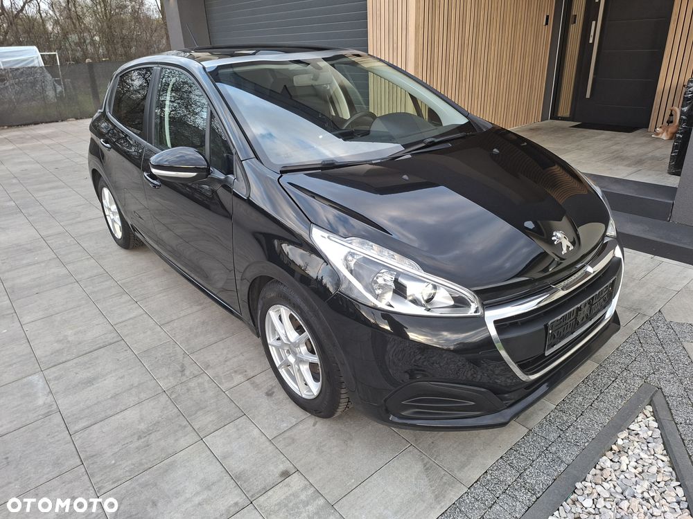 Peugeot 208 - 13