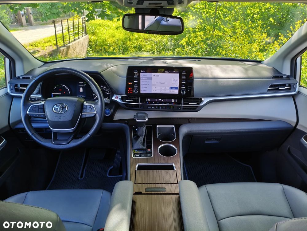 Toyota Sienna - 27