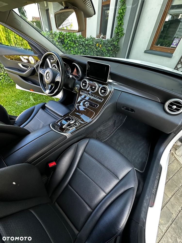 Mercedes-Benz Klasa C 300 7G-TRONIC - 15