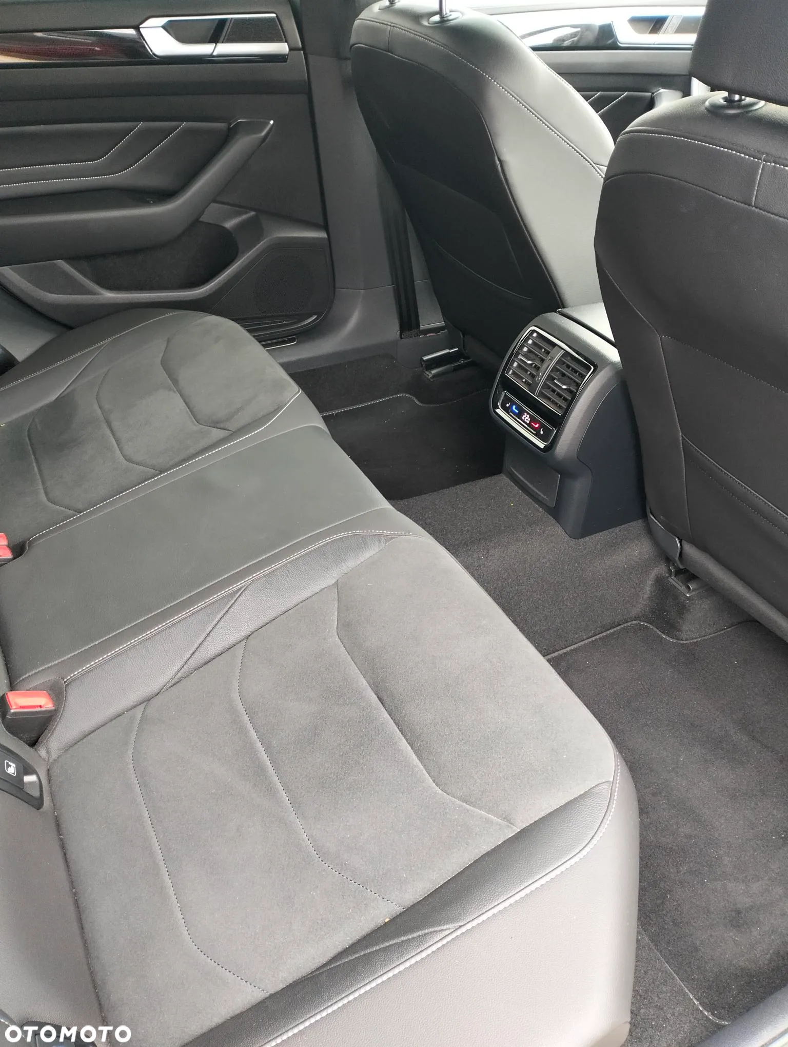 Volkswagen Arteon 2.0 TSI R-Line DSG - 20