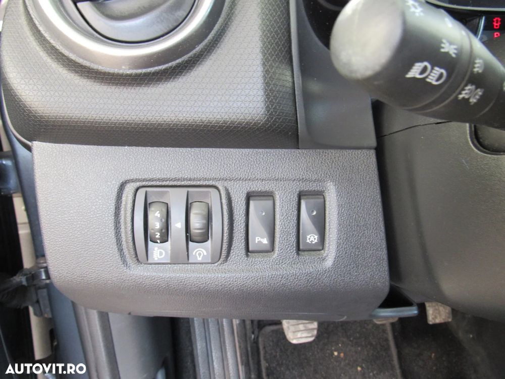 Renault Clio (Energy) TCe 90 Start & Stop LIMITED - 27