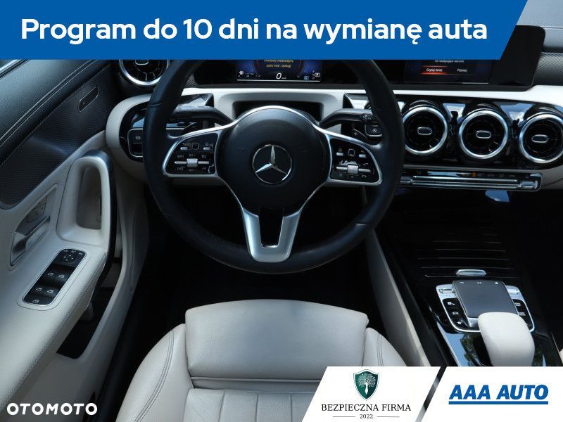 Mercedes-Benz CLA - 9