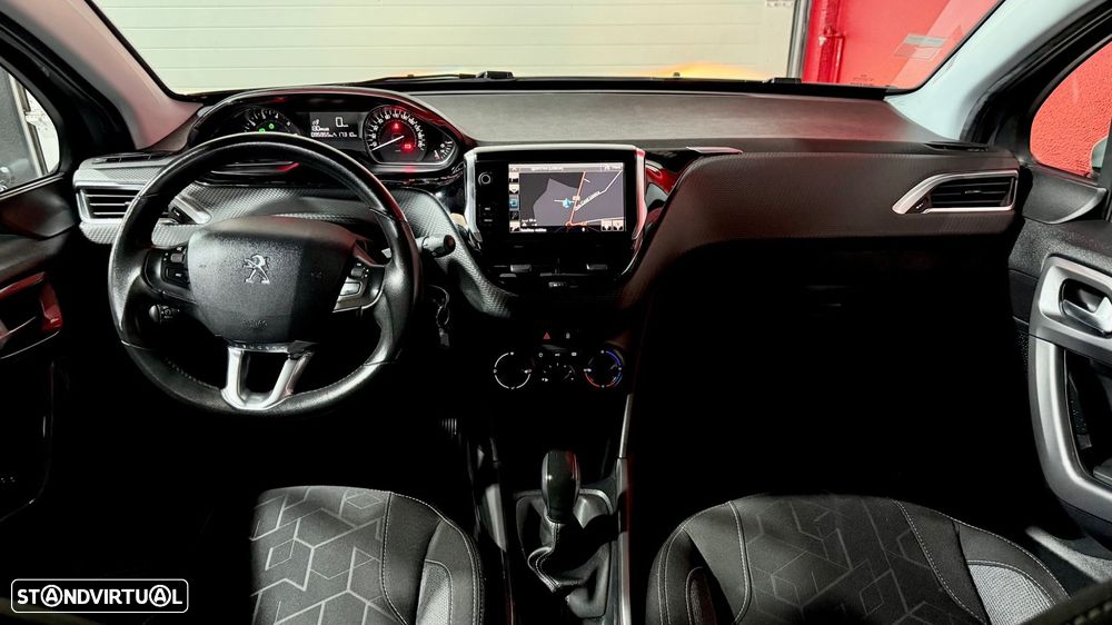 Peugeot 2008 1.2 PureTech Style - 25