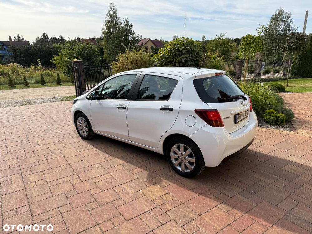 Toyota Yaris - 4