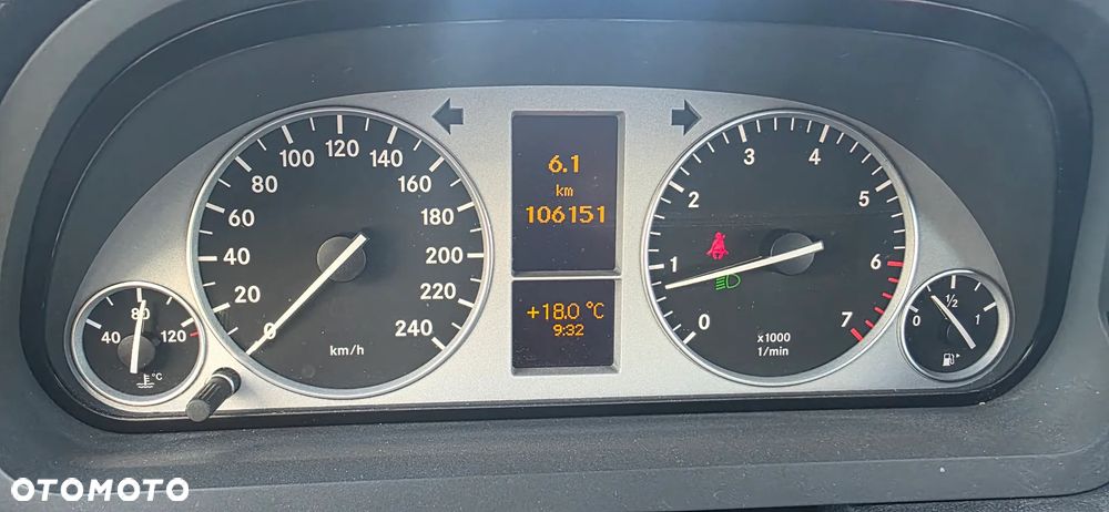 Mercedes-Benz Klasa B 200 Special Edition - 17