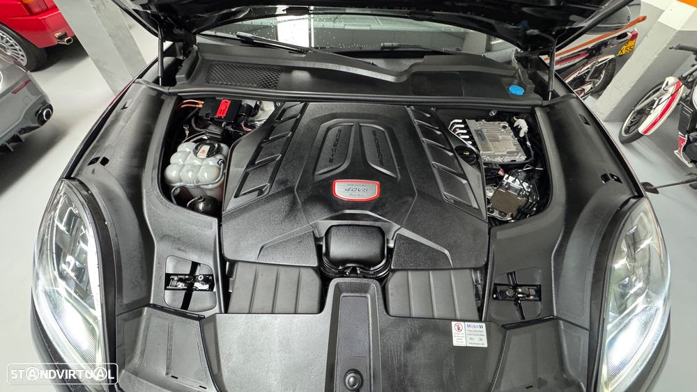 Porsche Cayenne Turbo - 39